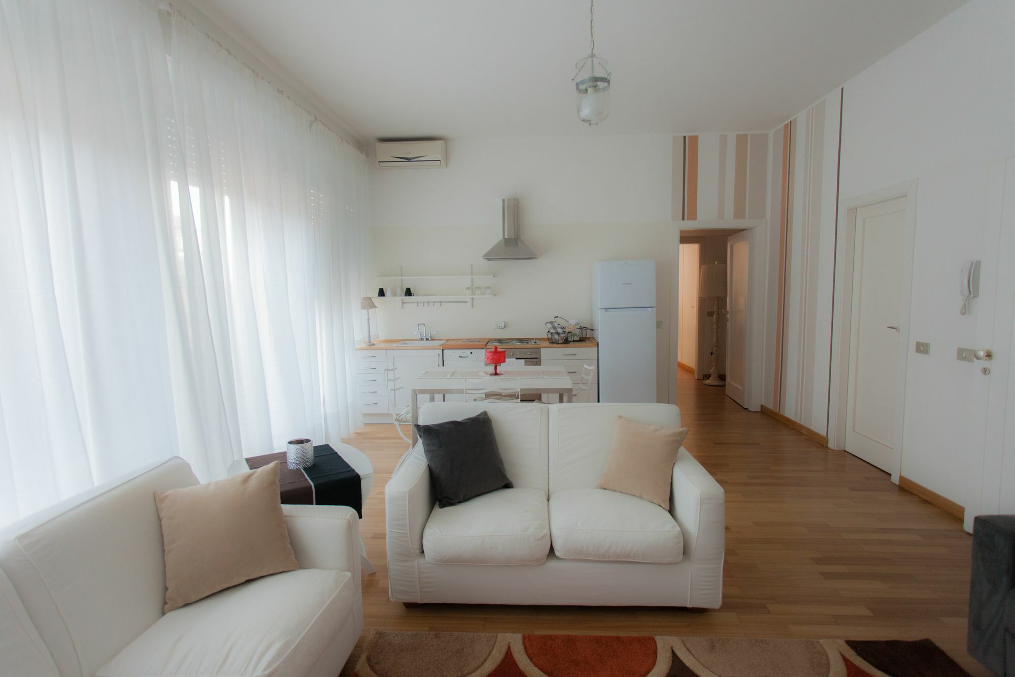 Apartments Sforza Milano Eksteriør billede